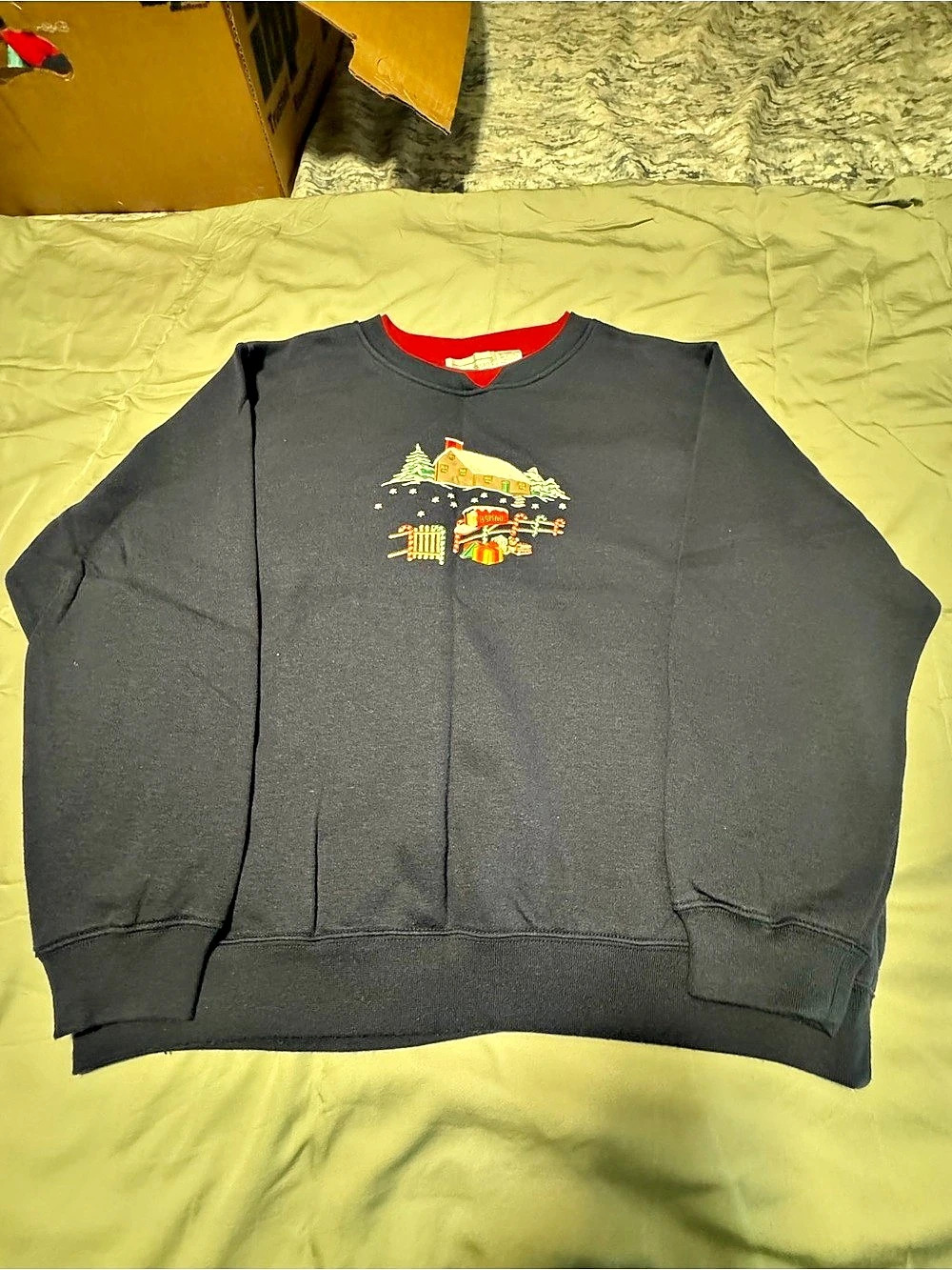Shenanigans Womens XL Christmas Sweatshirt Embroidered Holiday Cabin Snow Scene